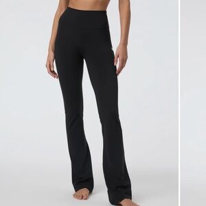 Vuori Halo Slim Flare (Black Heather)